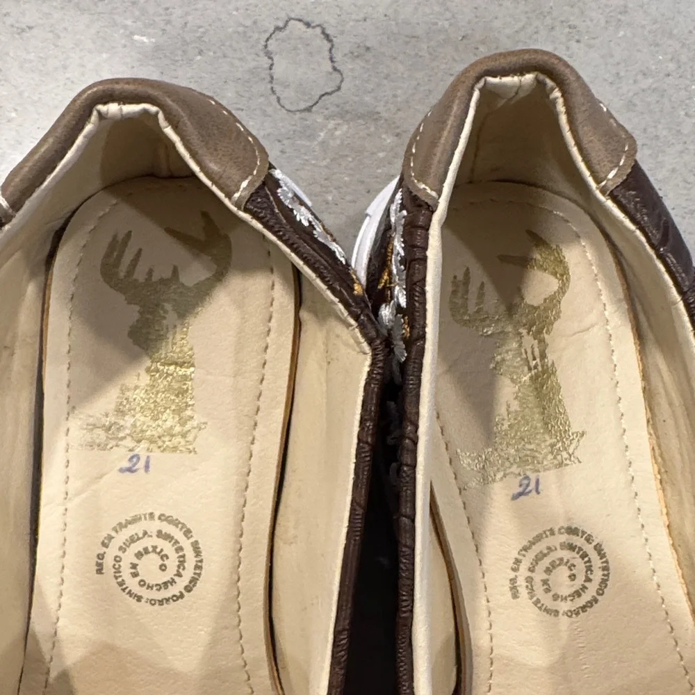 Brown Floral Embroidered Shoes Size 21